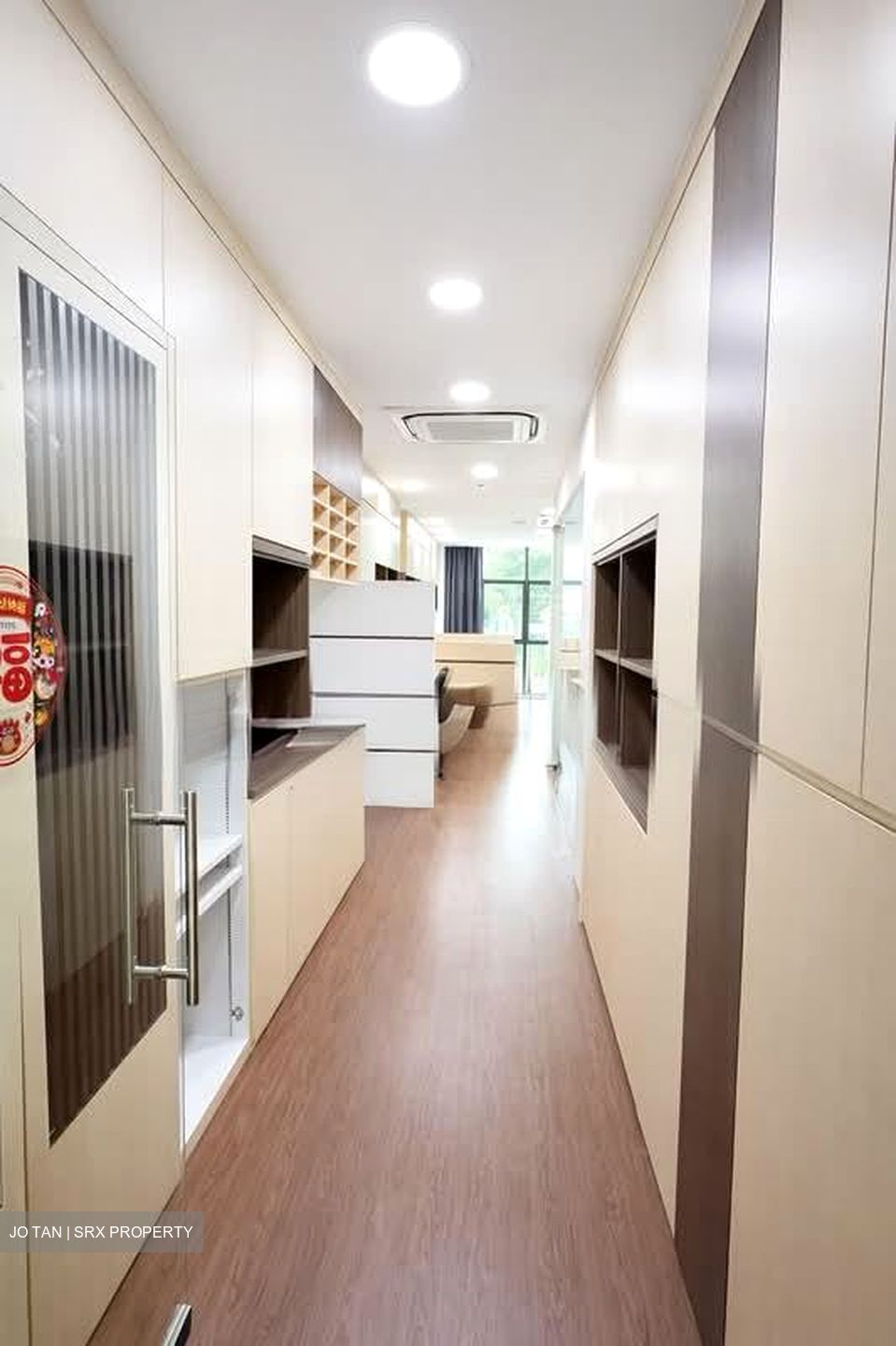Jalan Besar (D8), Office #549725951